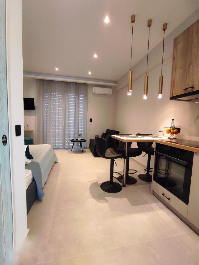 Poseidonas Luxury Apartment Platanes  Bagian luar foto